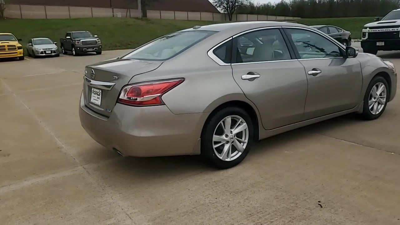 Used 2014 Nissan Altima 2.5 SV w/ Convenience Package image 8
