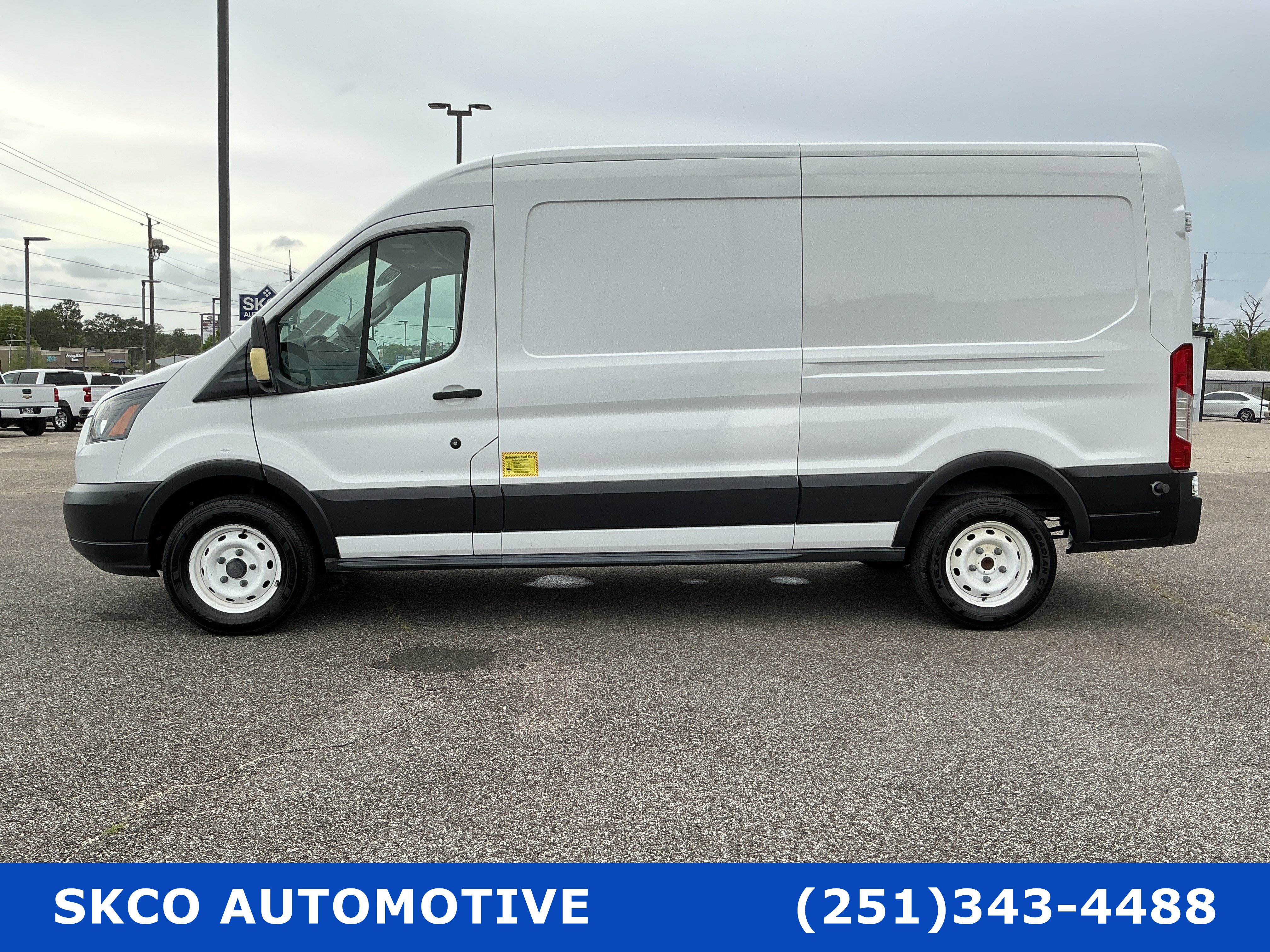 Used 2018 Ford Transit 150 148 Medium Roof image 2