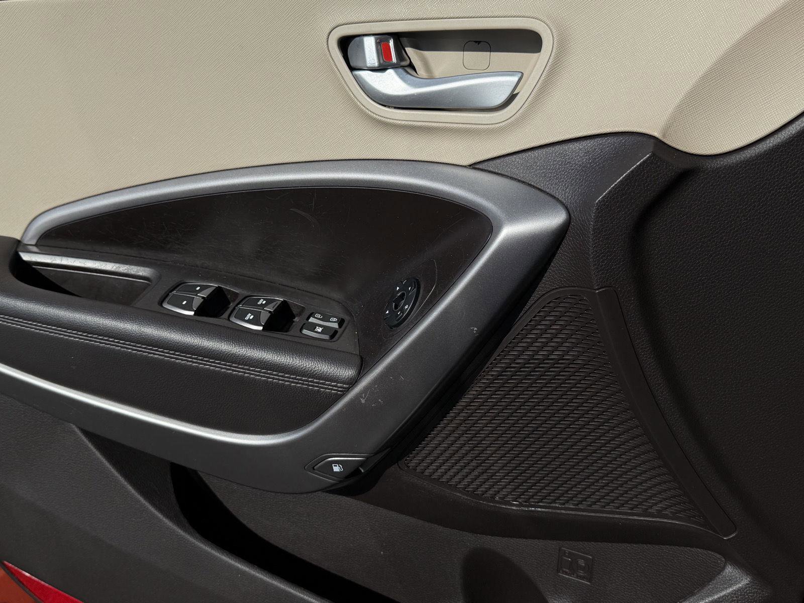 Used 2016 Hyundai Santa Fe Sport w/ Option Group 03 image 21