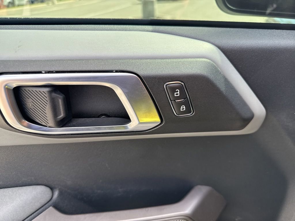 Used 2023 Ford Bronco Badlands image 9