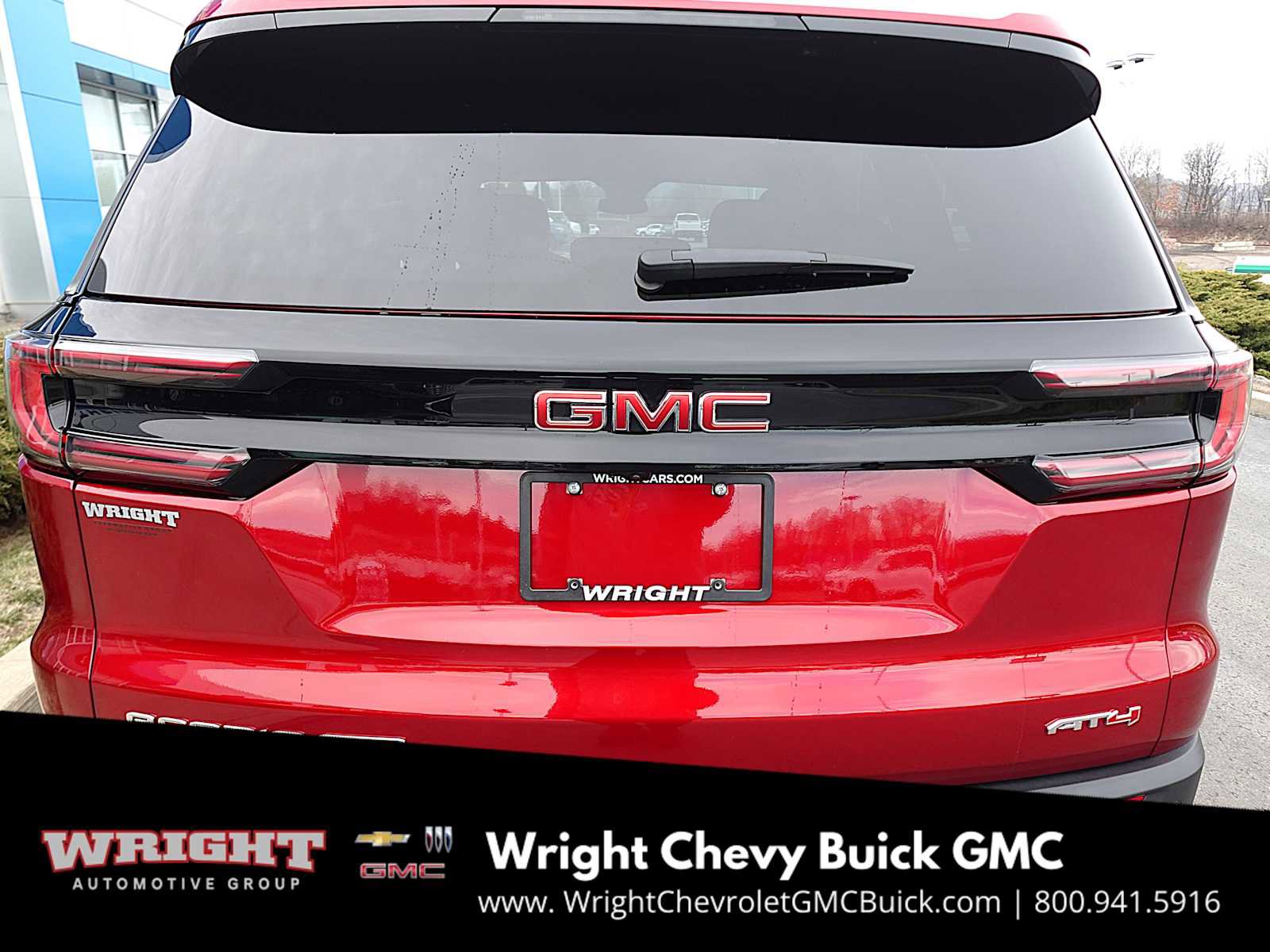 Used 2025 GMC Acadia AT4 w/ Luxury Package image 4