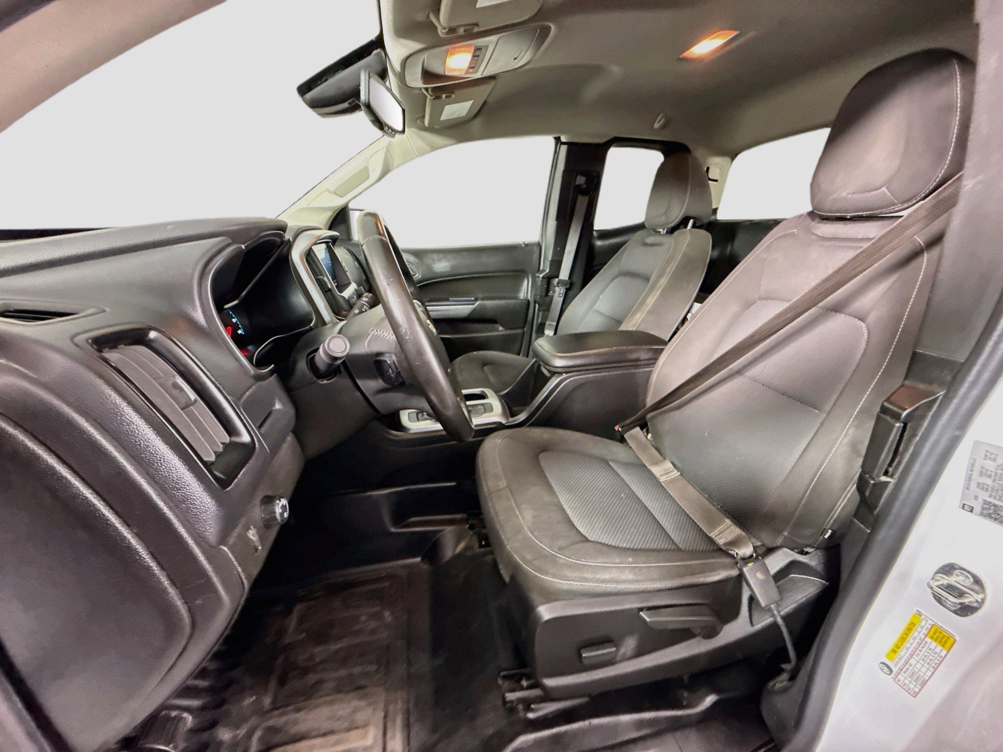 Used 2022 Chevrolet Colorado LT w/ Fleet Safety Package RWD image 21