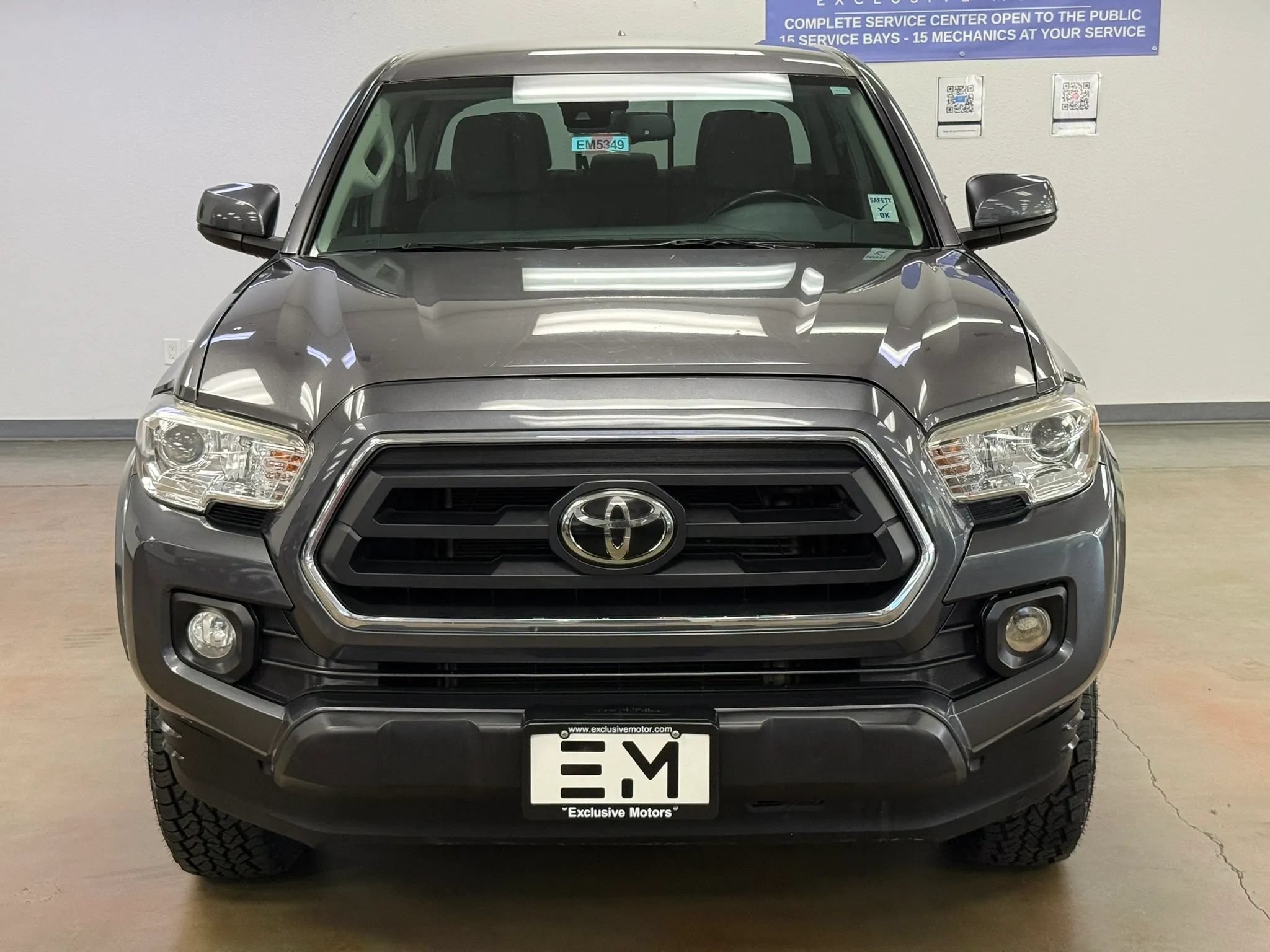 Used 2020 Toyota Tacoma SR5 RWD image 3