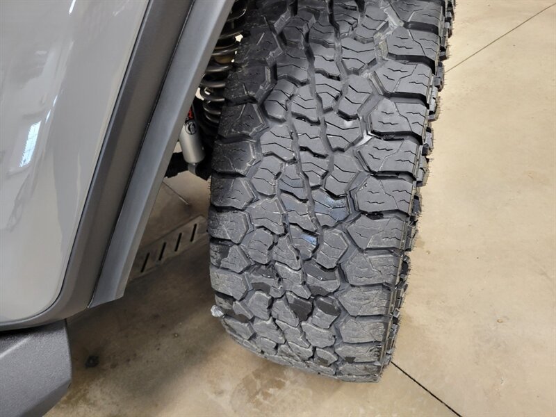 Used 2022 Jeep Wrangler Unlimited Sahara w/ LED Lighting Group AWD/4WD image 24