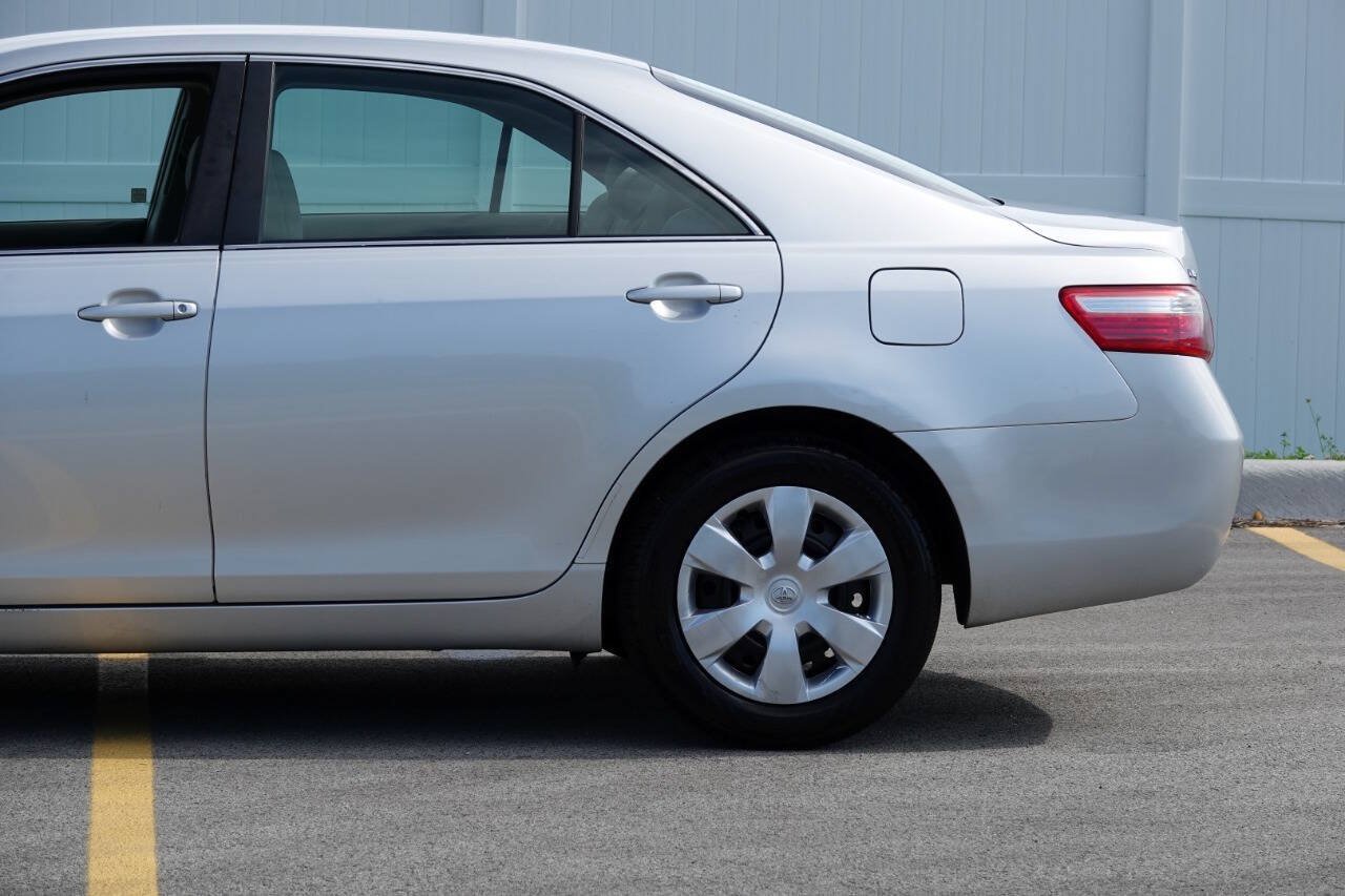 Used 2008 Toyota Camry FWD image 12