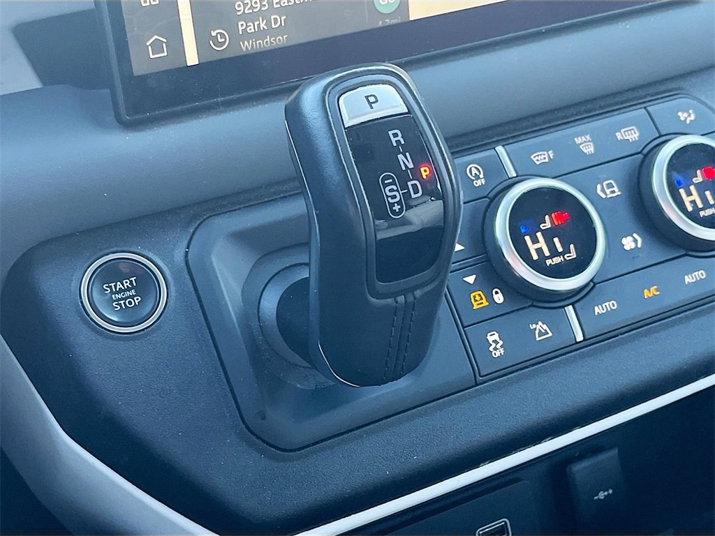 Used 2023 Land Rover Defender 130 SE image 17