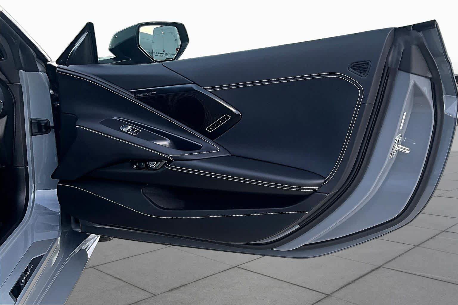 Used 2025 Chevrolet Corvette Stingray Preferred Conv w/ Z51 Performance Package RWD image 20