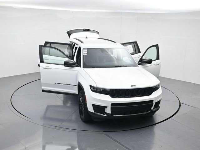 Used 2024 Jeep Grand Cherokee L Laredo image 48