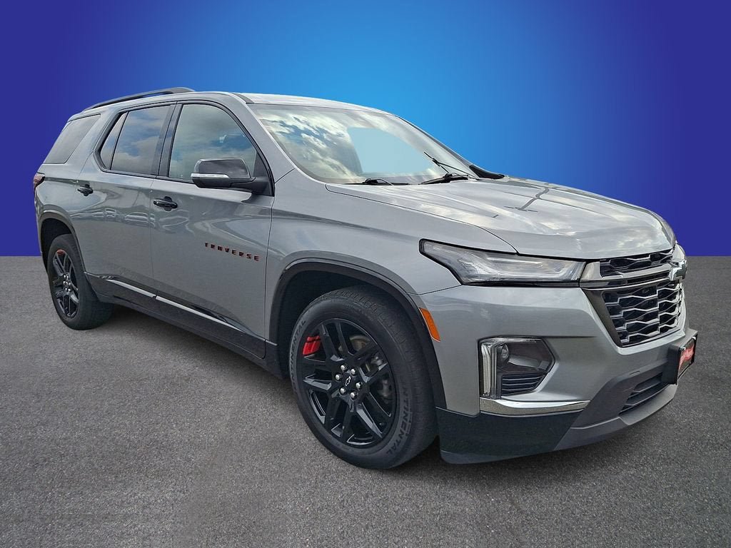 Used 2023 Chevrolet Traverse Premier w/ Redline Edition AWD/4WD image 3