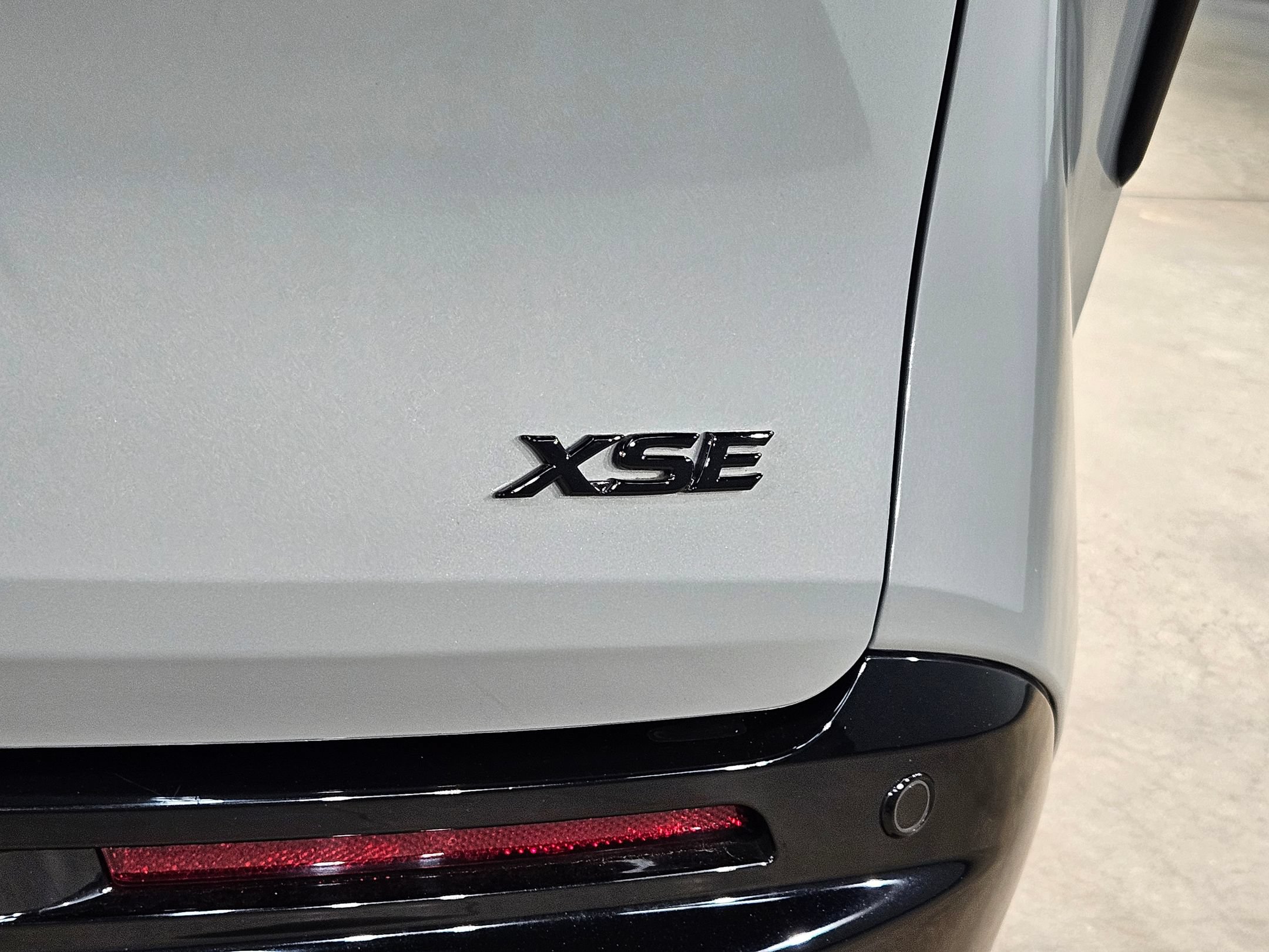 Certified 2025 Toyota Sienna XSE FWD image 35