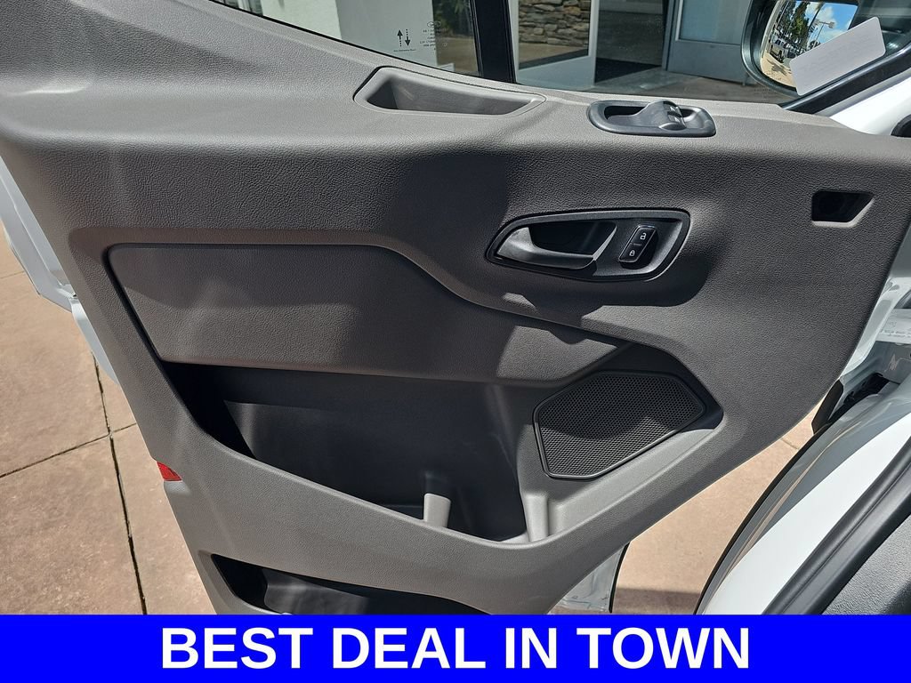 New 2026 Ford Transit 250 148 Medium Roof w/ Load Area Protection Package RWD image 26