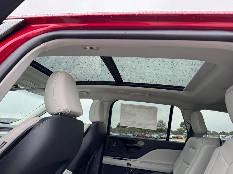 New 2025 Lincoln Aviator AWD w/ Equipment Group 101A image 11