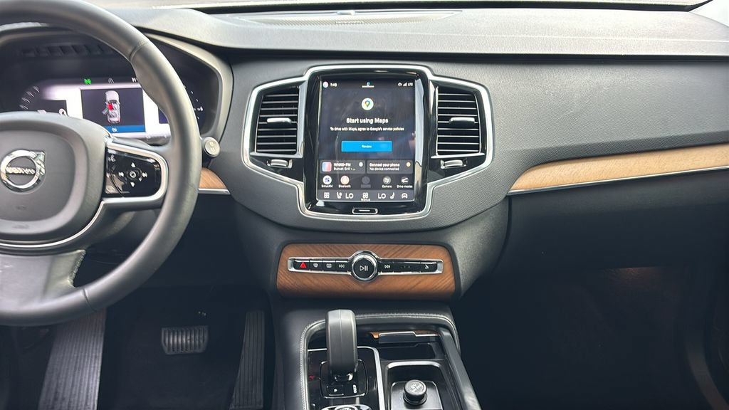 Certified 2025 Volvo XC90 T8 Plus w/ Protection Package AWD/4WD image 6
