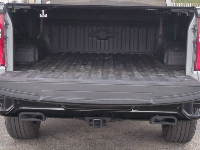 Used 2025 Chevrolet Silverado 1500 LT Trail Boss w/ Convenience Package II AWD/4WD image 32