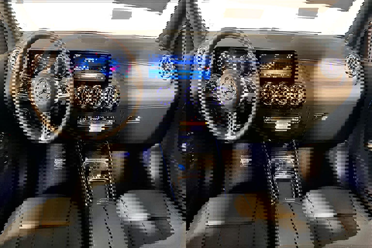 New 2026 Mercedes-Benz GLA 250 4MATIC image 7