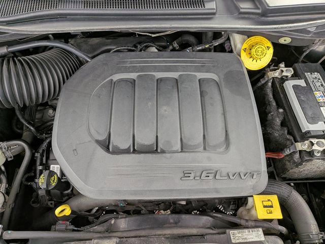 Used 2020 Dodge Grand Caravan SXT image 24
