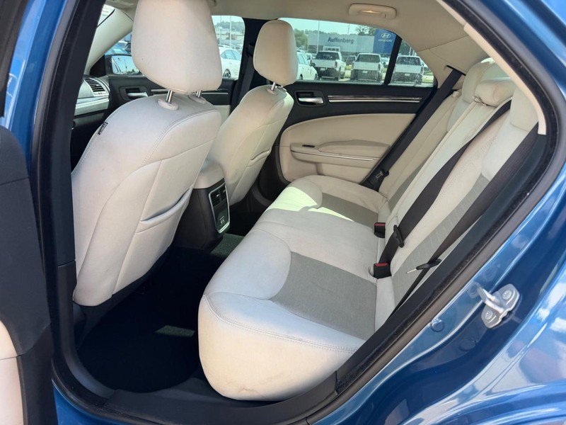 Used 2022 Chrysler 300 Touring w/ Sport Appearance Package RWD image 8