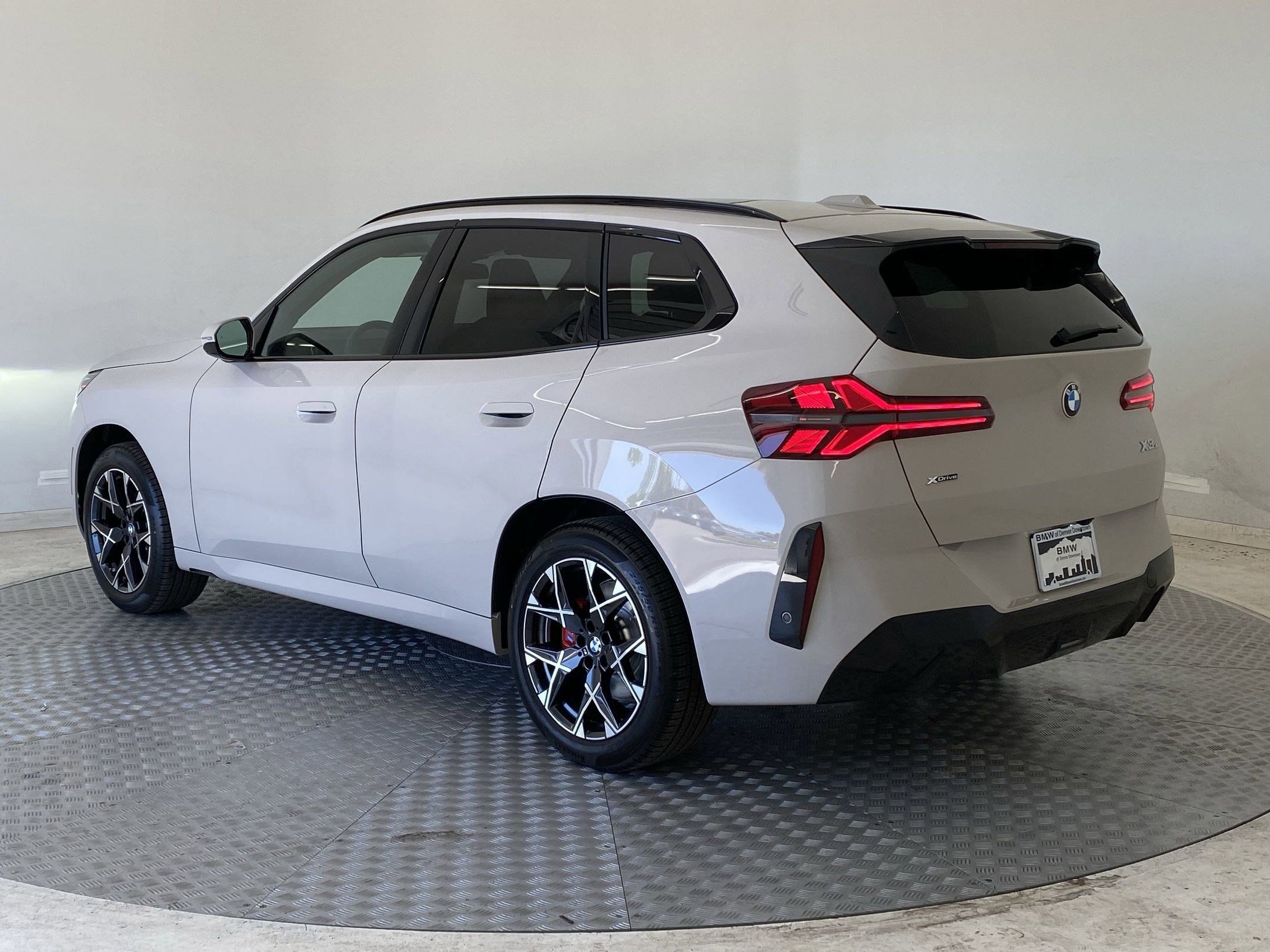 Certified 2025 BMW X3 xDrive30i w/ Premium Package image 3