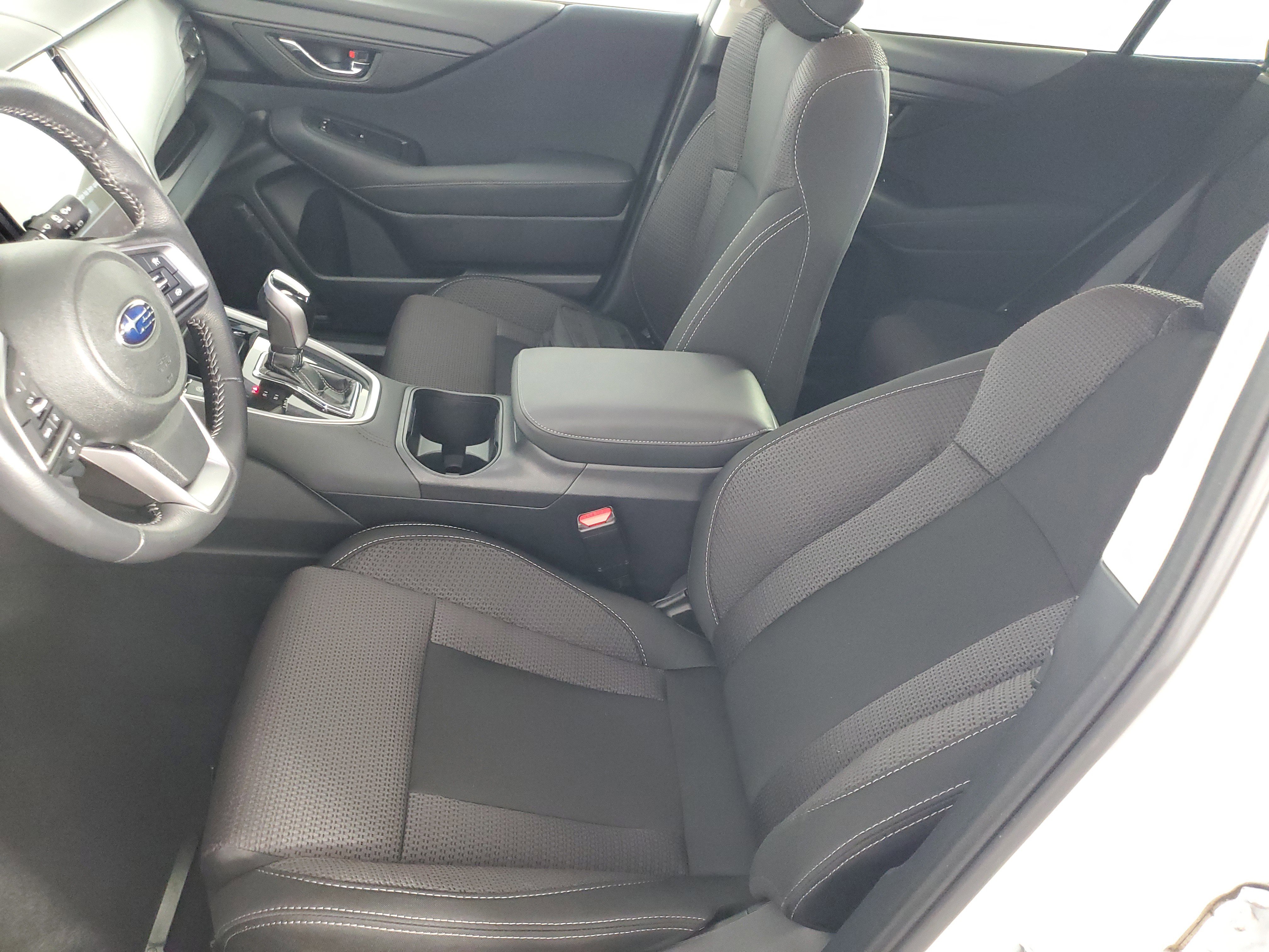 Used 2022 Subaru Outback Premium image 12