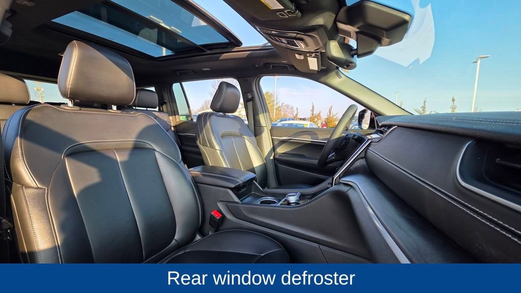 Used 2024 Jeep Grand Cherokee L Limited w/ Black Appearance Package image 12