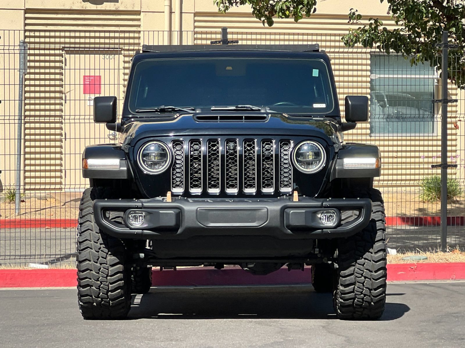 Used 2023 Jeep Wrangler Unlimited Rubicon 392 w/ Trailer Tow Package AWD/4WD image 9