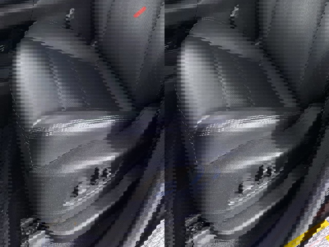 Certified 2023 Cadillac XT5 Premium Luxury w/ LPO, Floor Liner Package image 9