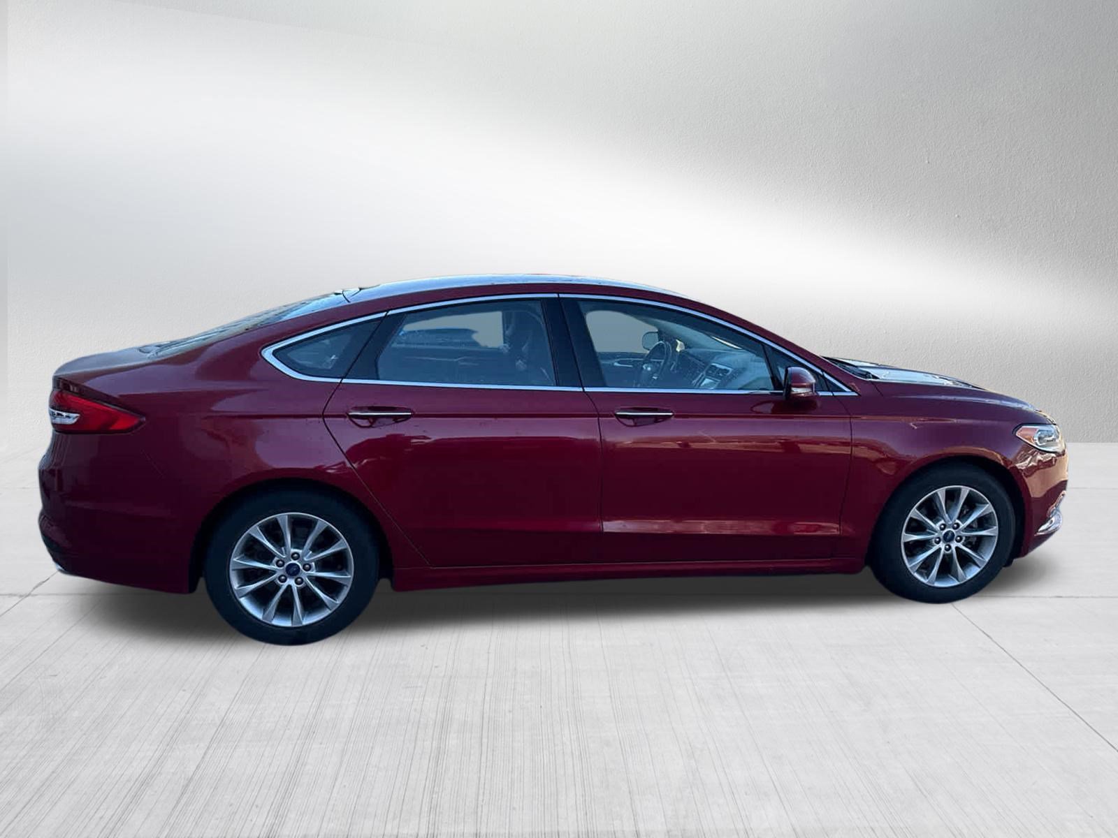 Used 2017 Ford Fusion SE w/ Fusion SE Technology Package FWD image 8