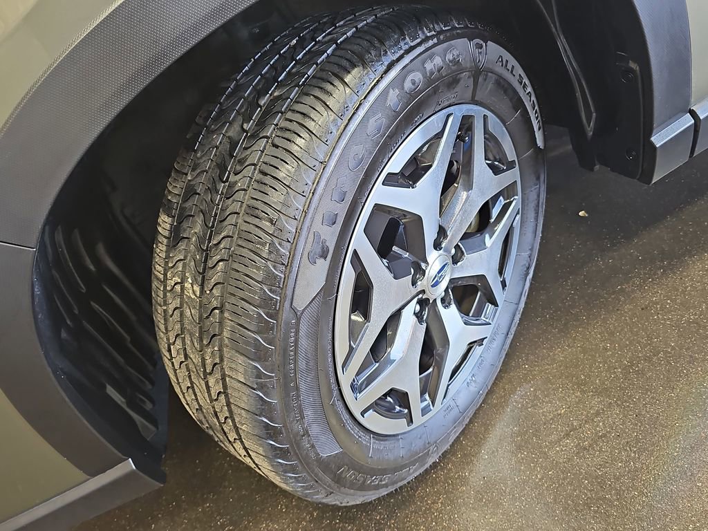 Used 2023 Subaru Forester Premium AWD/4WD image 32