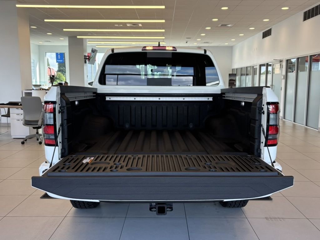 New 2026 Nissan Frontier PRO-4X w/ Pro-4x Convenience Package AWD/4WD image 9