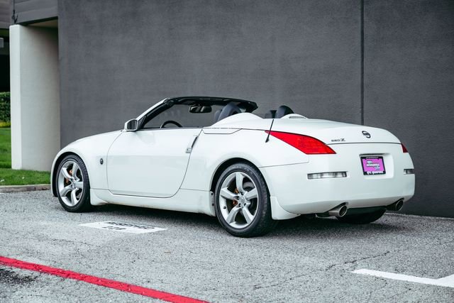 Used 2007 Nissan 350Z Grand Touring RWD image 7
