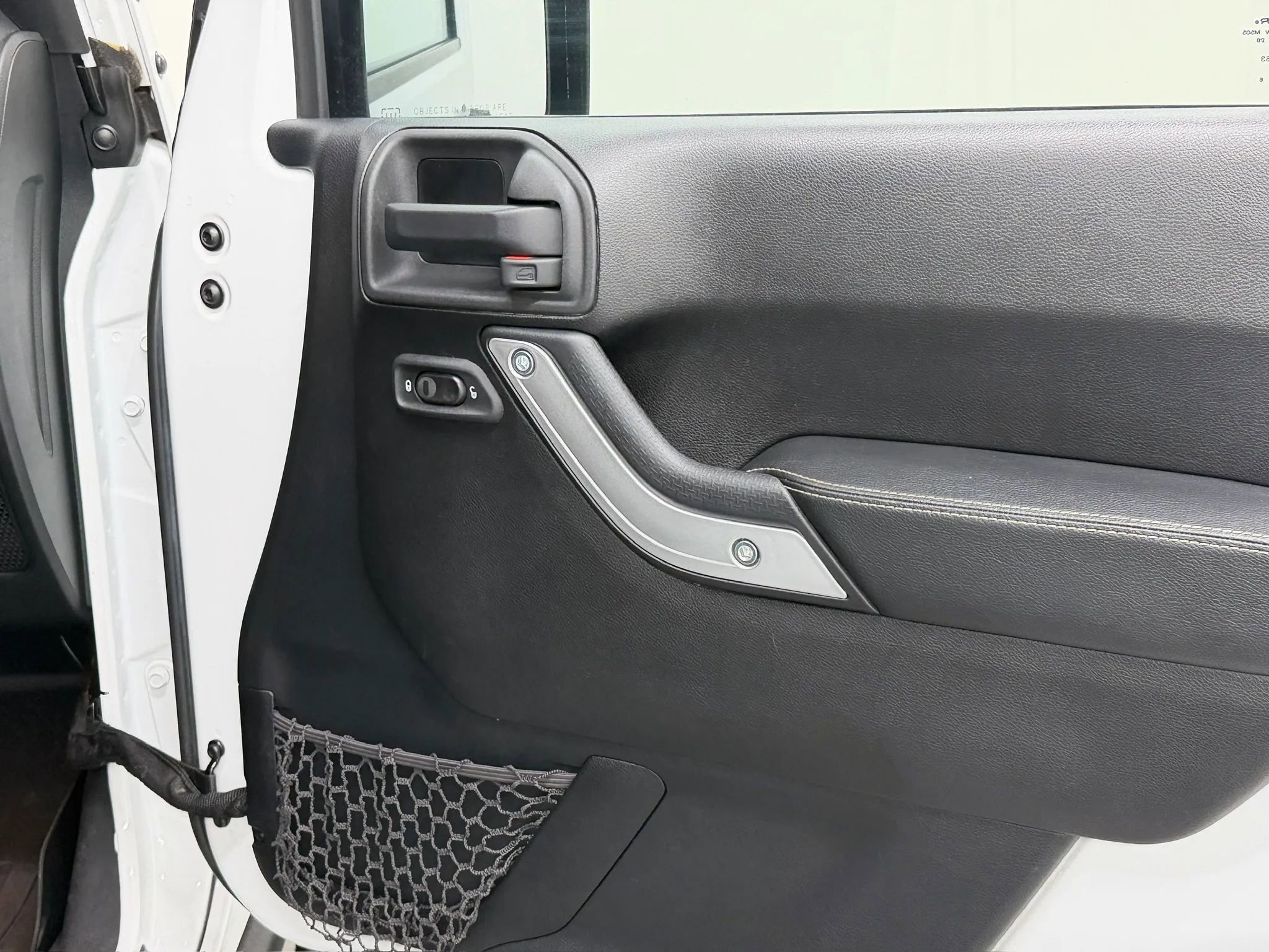 Used 2015 Jeep Wrangler Unlimited Rubicon AWD/4WD image 19