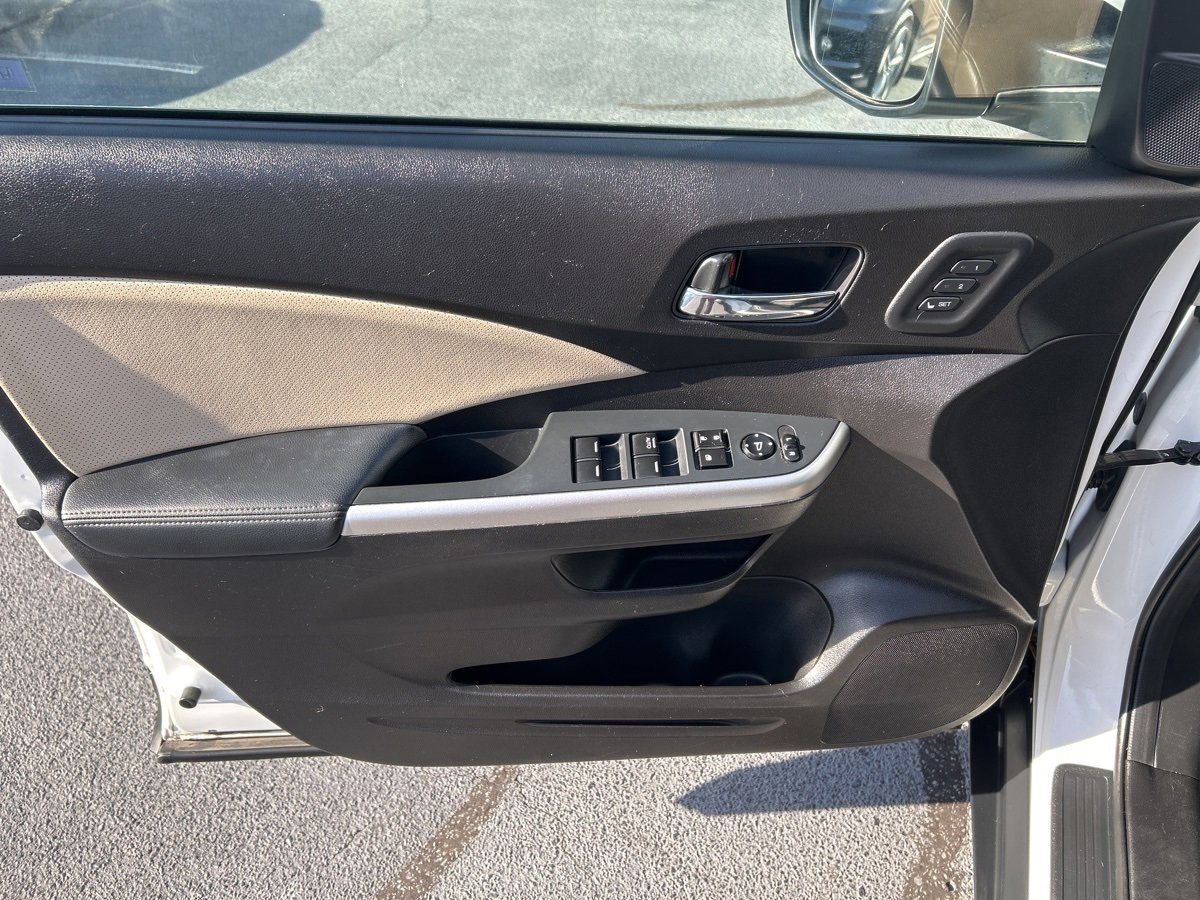 Used 2016 Honda CR-V Touring image 12