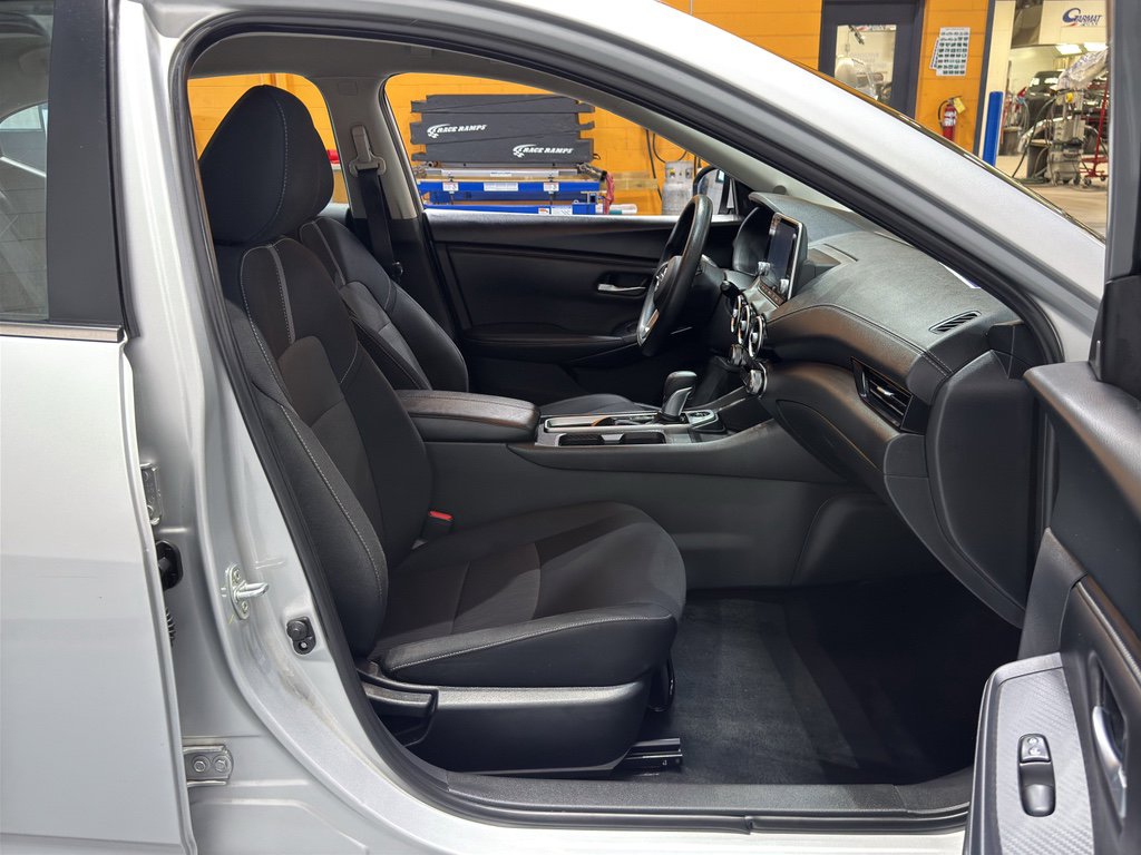 Used 2023 Nissan Sentra SV image 16
