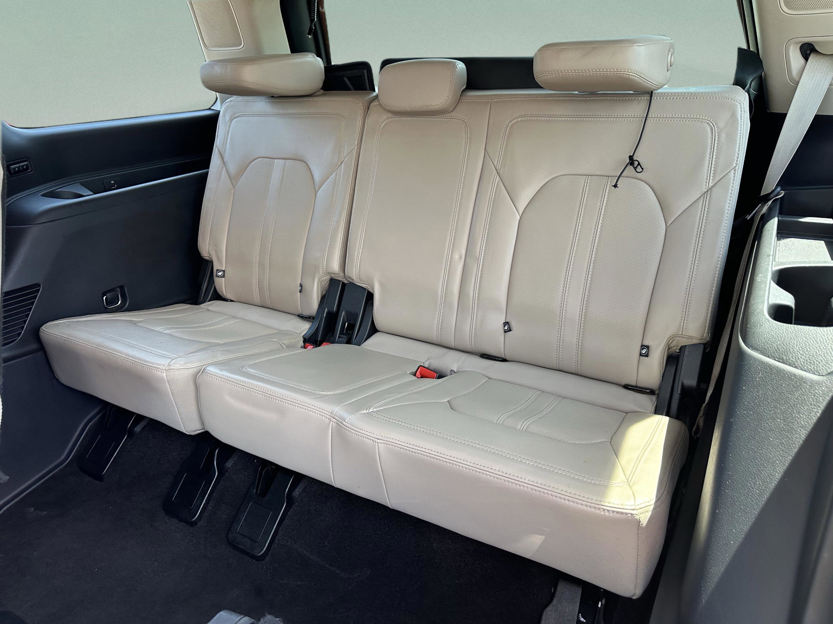 Used 2022 Ford Expedition Limited RWD image 18