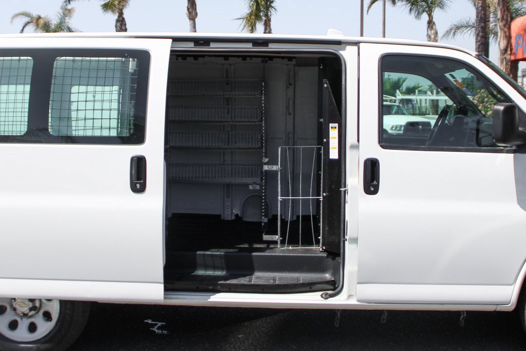 Used 2012 Chevrolet Express 1500 image 25