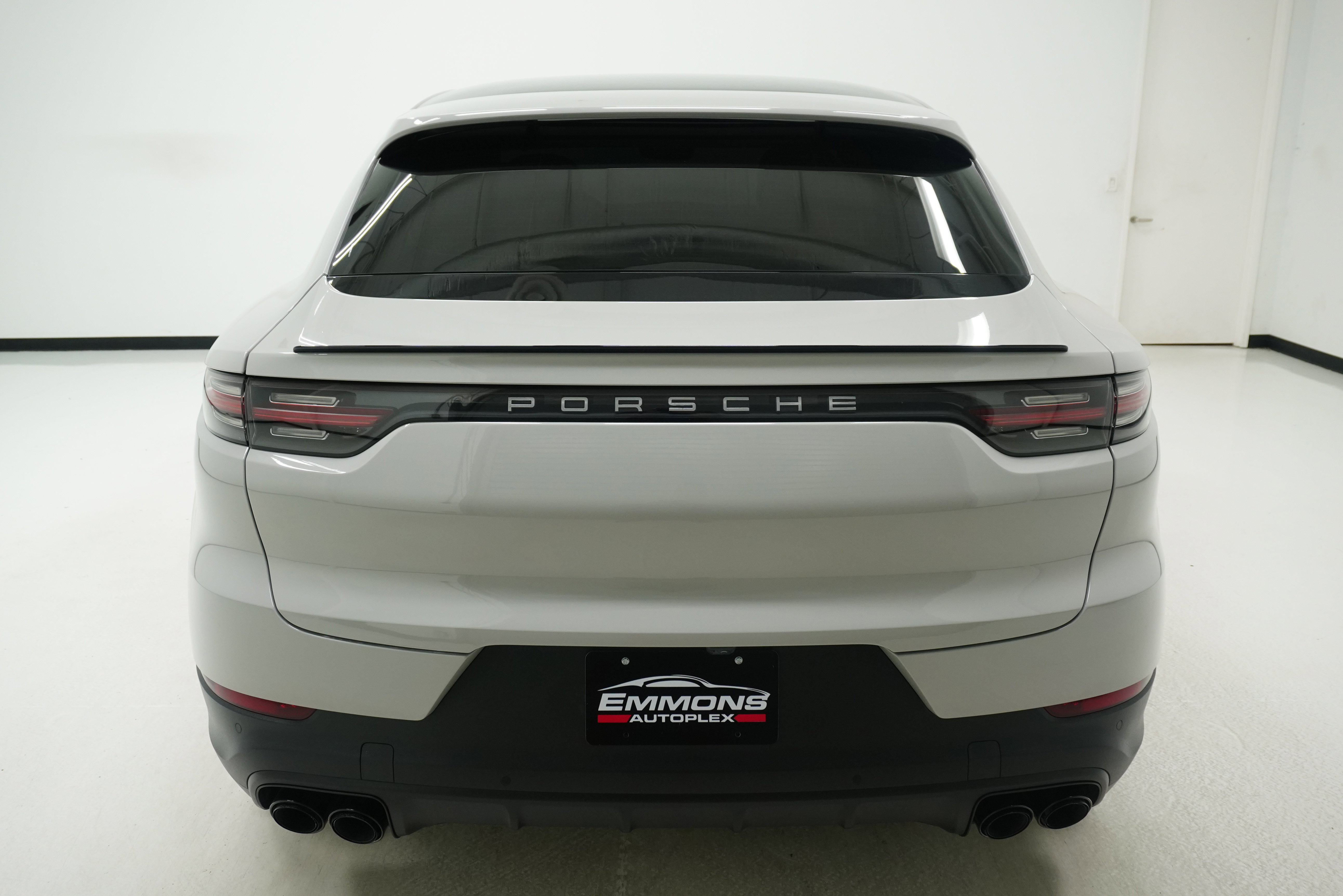 Used 2022 Porsche Cayenne Coupe AWD/4WD image 5