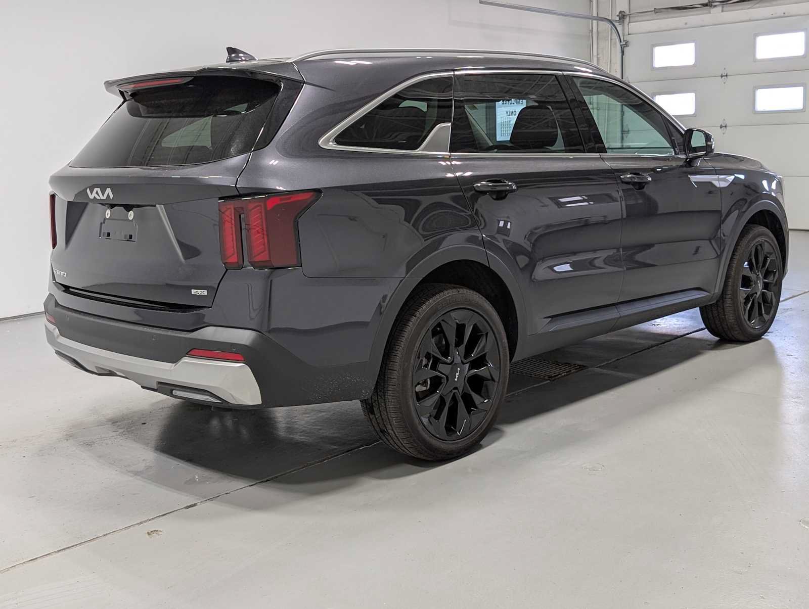 Certified 2026 Kia Sorento EX AWD/4WD image 8