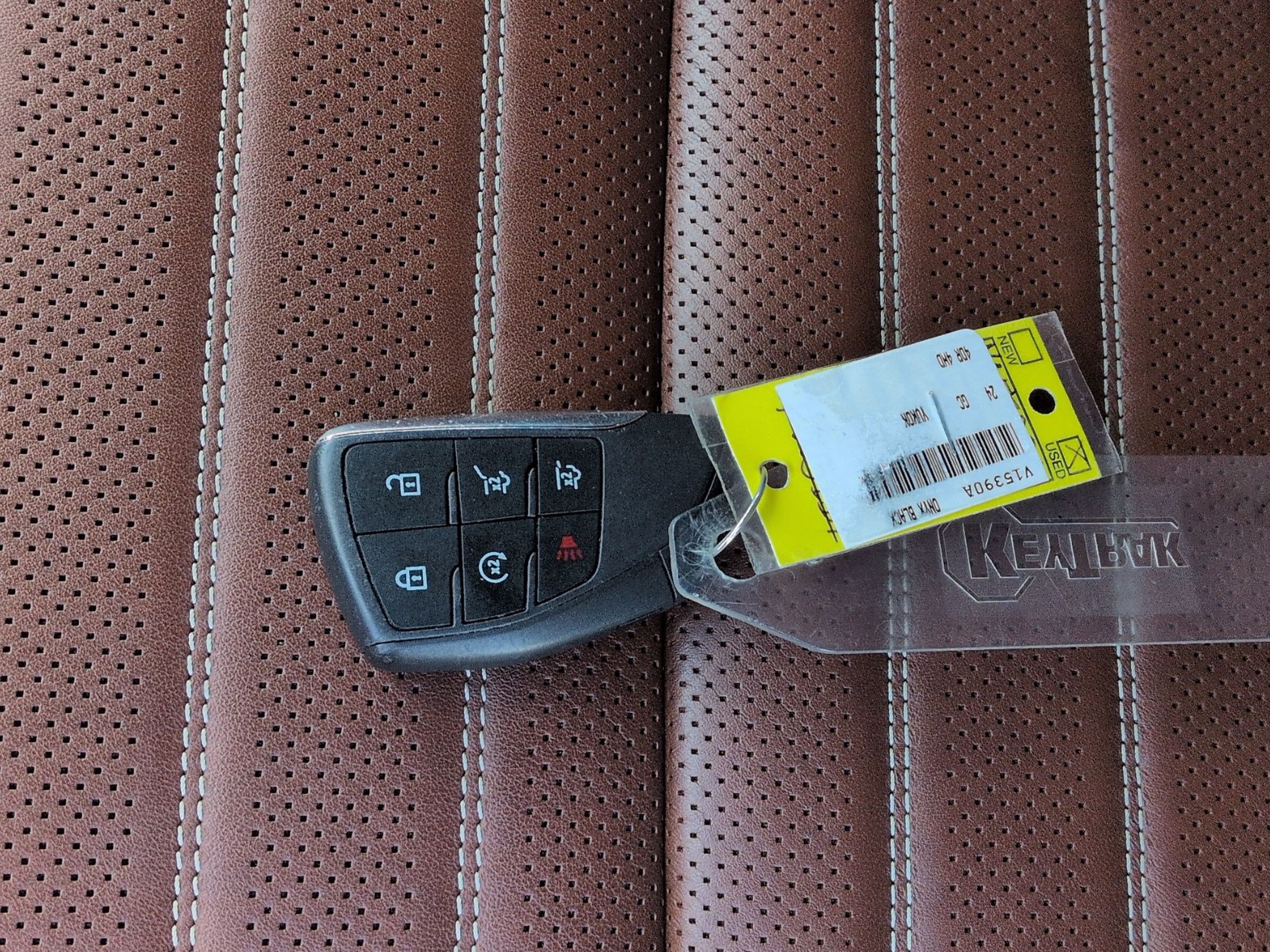 Used 2024 GMC Yukon Denali Ultimate AWD/4WD image 38
