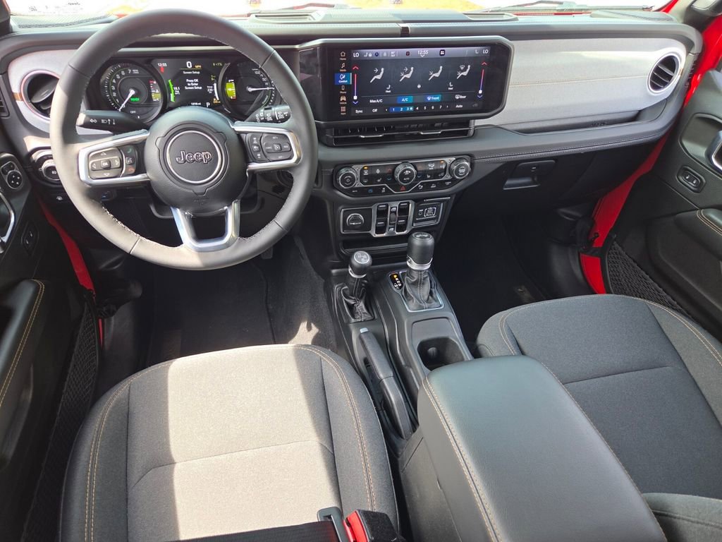 Used 2025 Jeep Wrangler Unlimited Sahara w/ Safety Group image 9