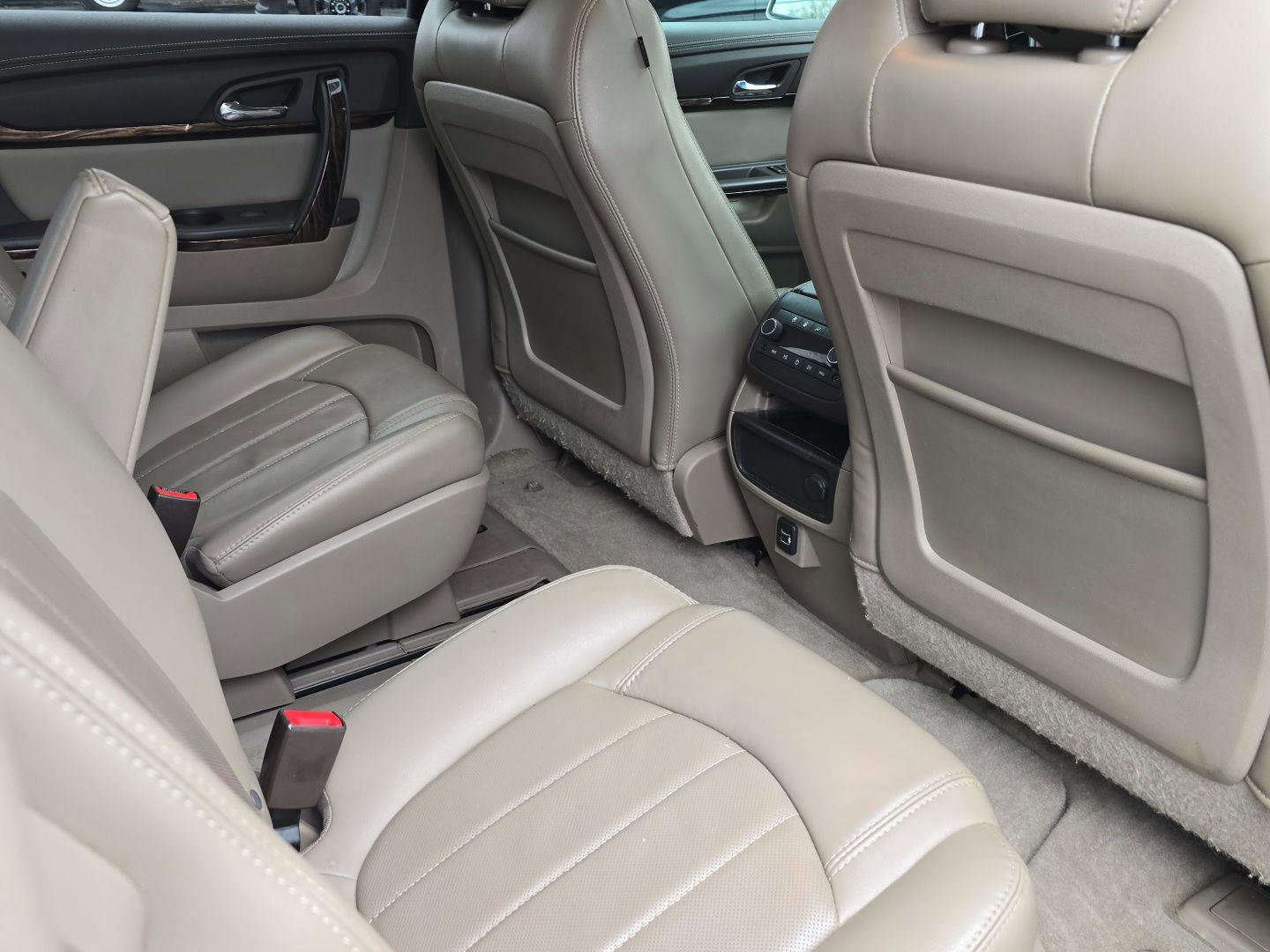 Used 2016 GMC Acadia Denali image 41