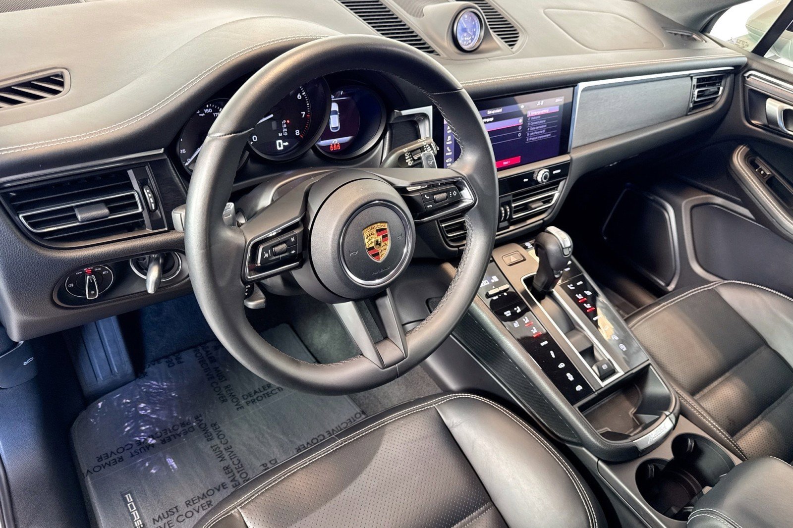 Used 2023 Porsche Macan GTS image 9