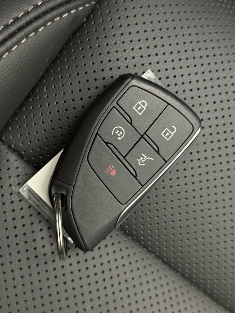 Used 2023 Buick Envision Essence w/ Sport Touring Package image 46