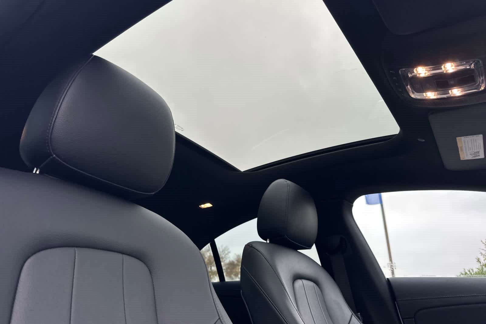 Used 2021 Mercedes-Benz CLA 250 image 16