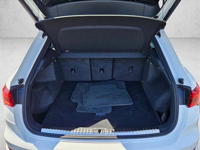 Used 2025 Audi Q3 2.0T Premium image 5