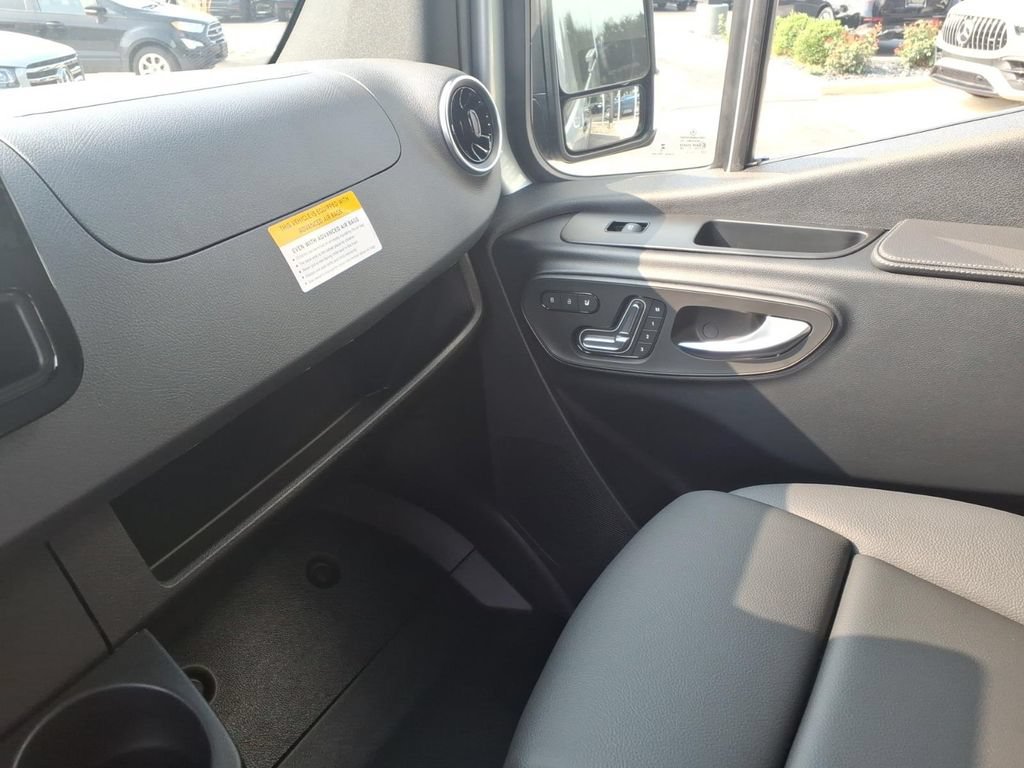 New 2026 Mercedes-Benz Sprinter 2500 image 23
