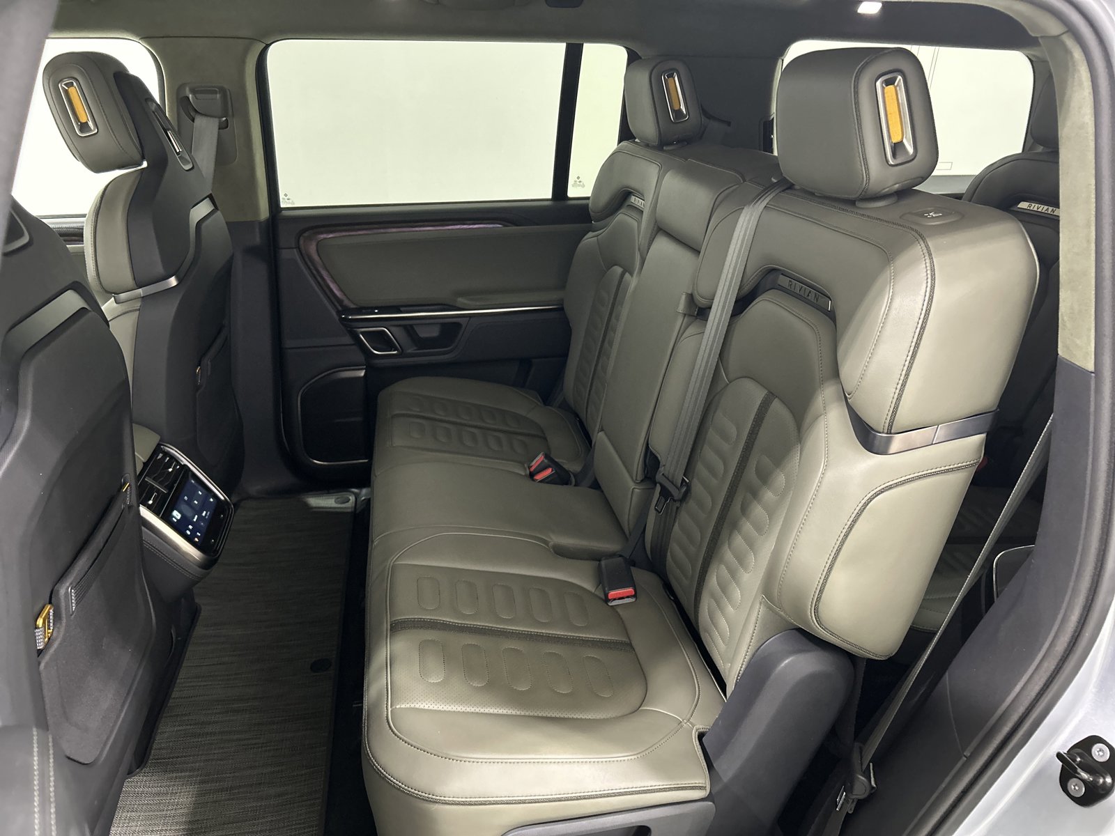 Used 2022 Rivian R1S Launch Edition AWD/4WD image 21