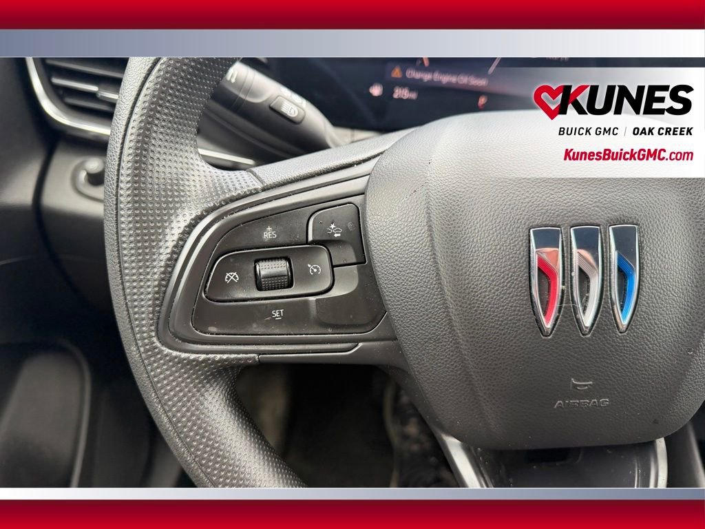 Used 2024 Buick Envista Preferred w/ Advanced Safety Package image 17