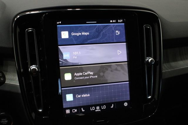 Used 2025 Volvo XC40 B5 Plus image 34