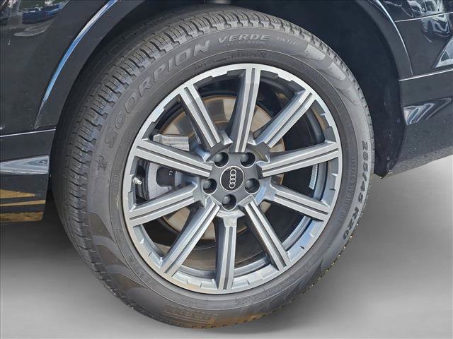 Used 2023 Audi Q7 2.0T Premium Plus w/ Premium Plus Package AWD/4WD image 27