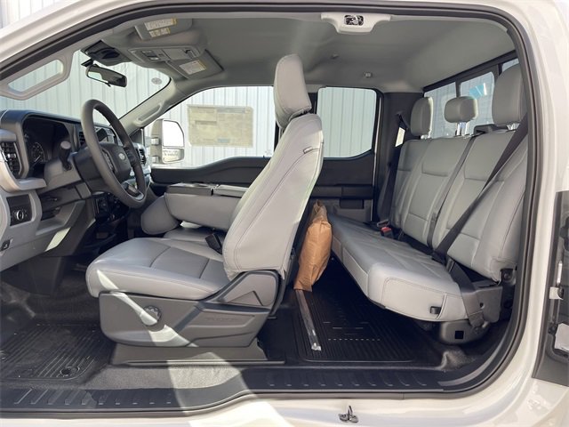 New 2026 Ford F550 4x4 Supercab Super Duty image 24